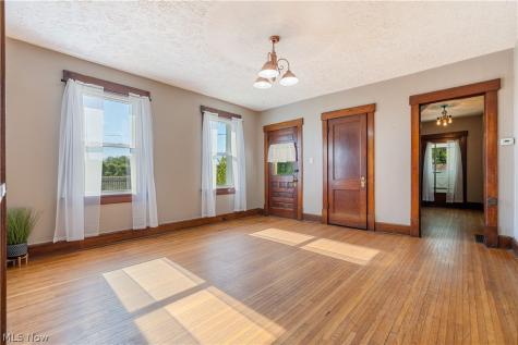 10725 Lisbon Street Louisville OH 44641
