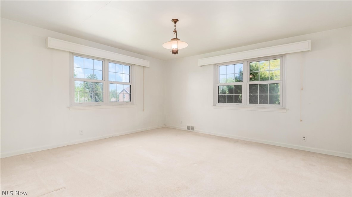 3155 E Highland Drive Zanesville OH 43701
