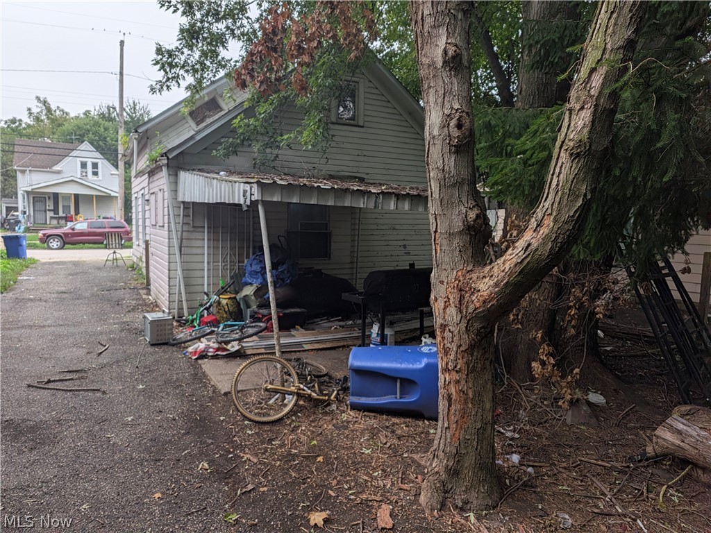 3812 E 54th Street Cleveland OH 44105