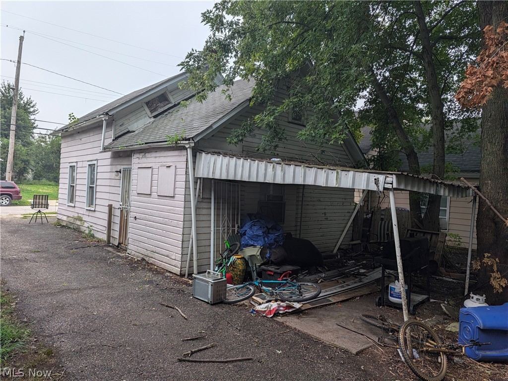 3812 E 54th Street Cleveland OH 44105