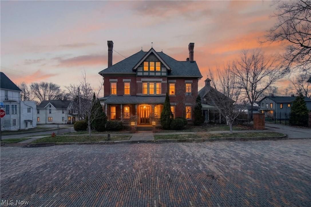 107 4th Street NE Massillon OH 44646