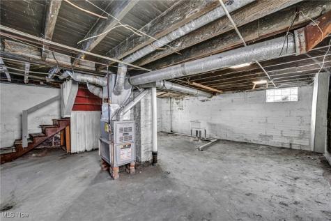 14410 Darwin Avenue Cleveland OH 44110