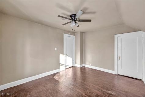 14410 Darwin Avenue Cleveland OH 44110