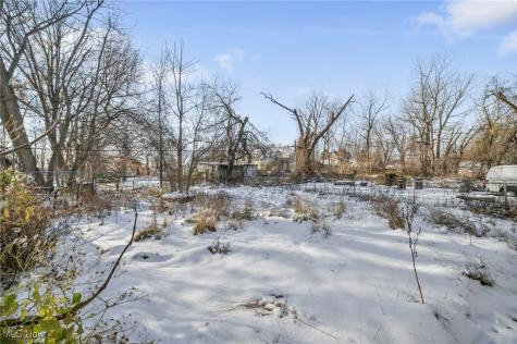 14410 Darwin Avenue Cleveland OH 44110