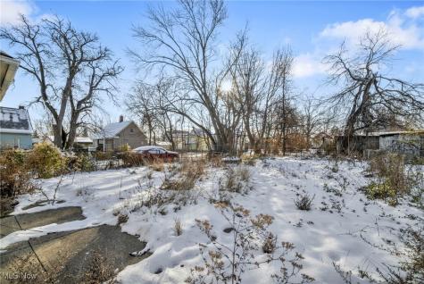 14410 Darwin Avenue Cleveland OH 44110