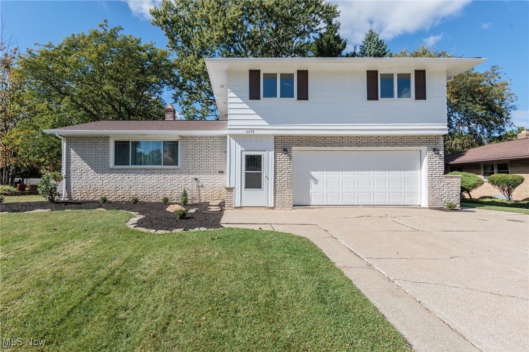 6258 Carlyle Drive Seven Hills OH 44131