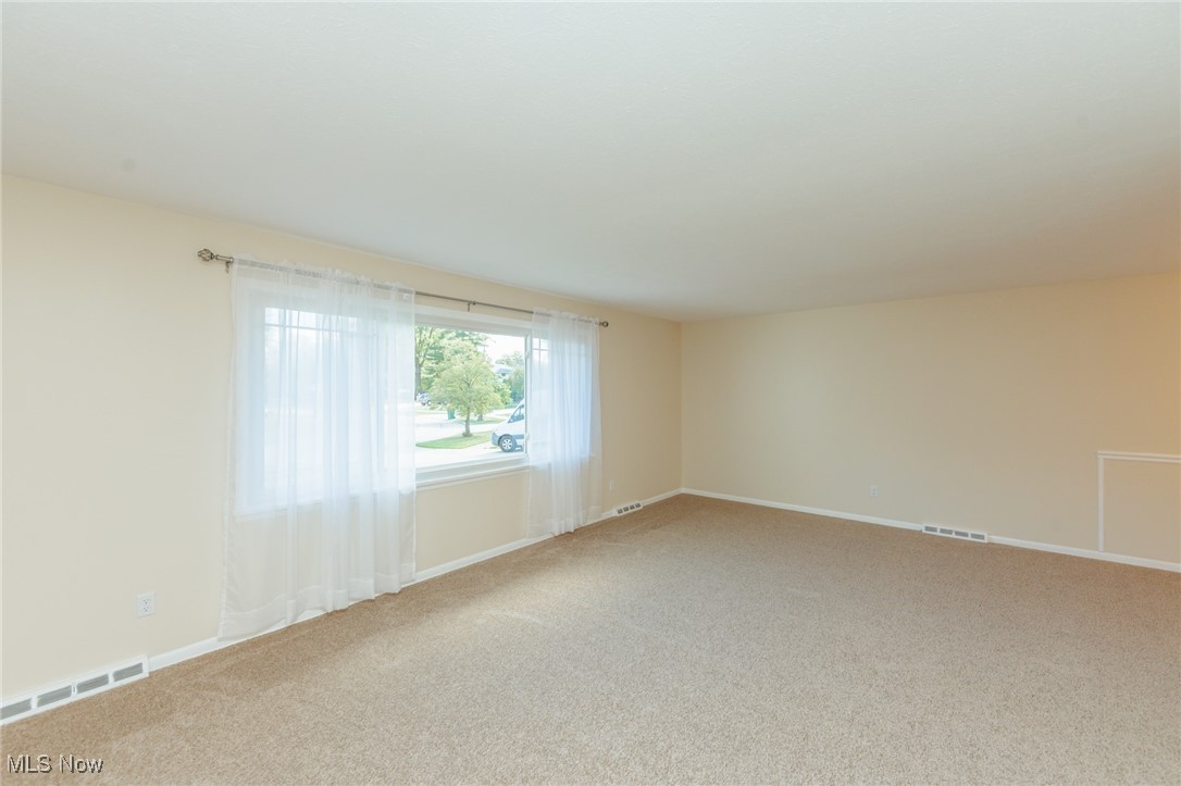 6258 Carlyle Drive Seven Hills OH 44131