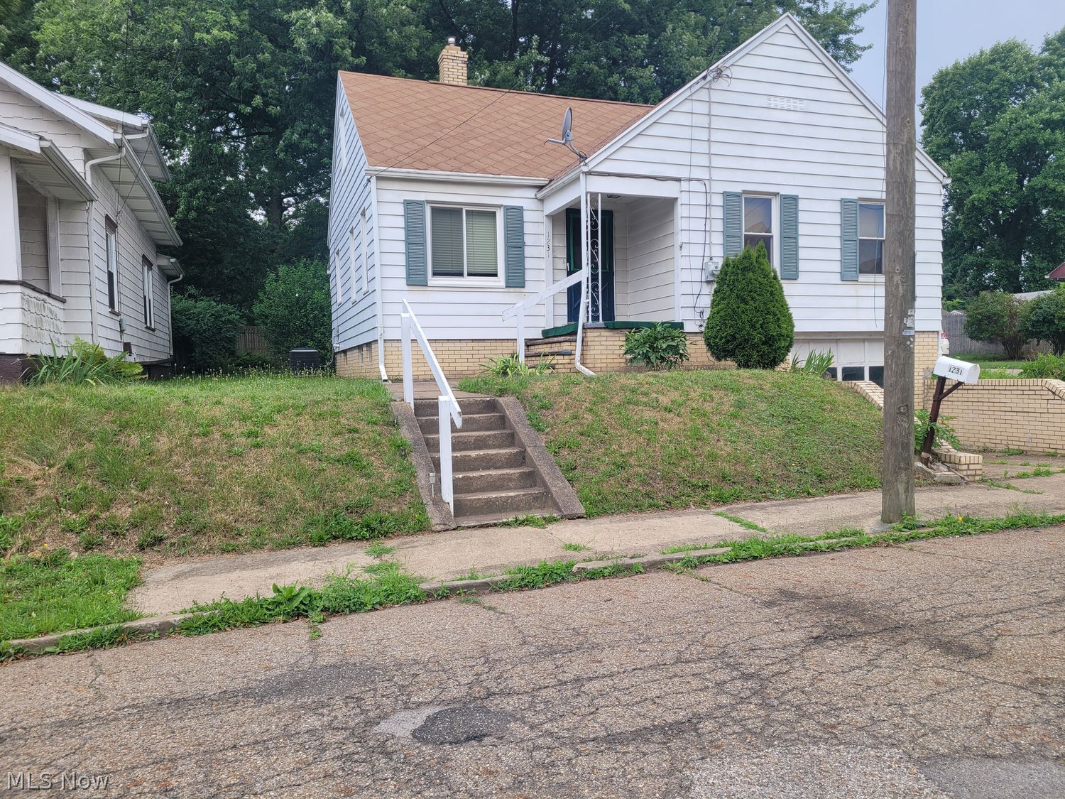 1231 Homedale Avenue NW Canton OH 44708