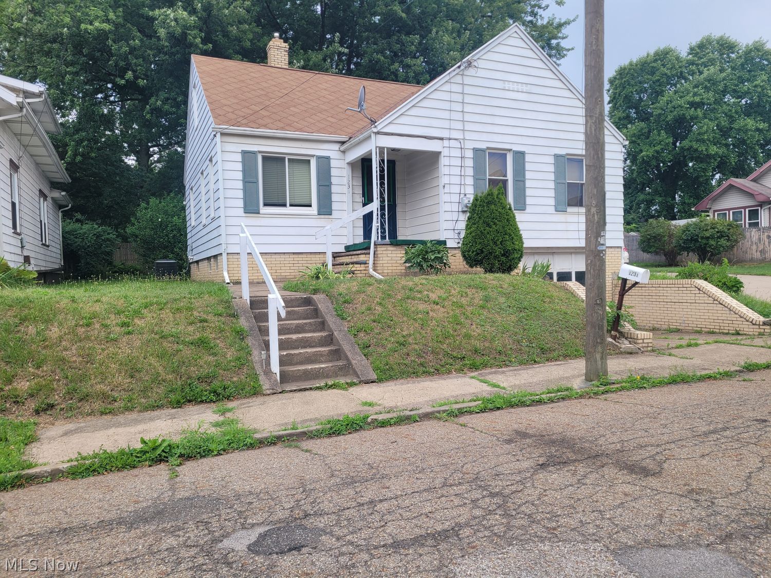 1231 Homedale Avenue NW Canton OH 44708