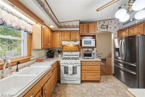 695 Old Forge Road Kent OH 44240