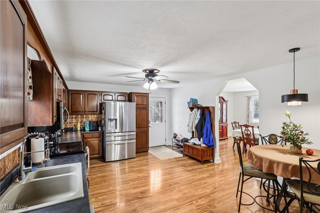 361 Mahan Denman Road NW Bristolville OH 44402