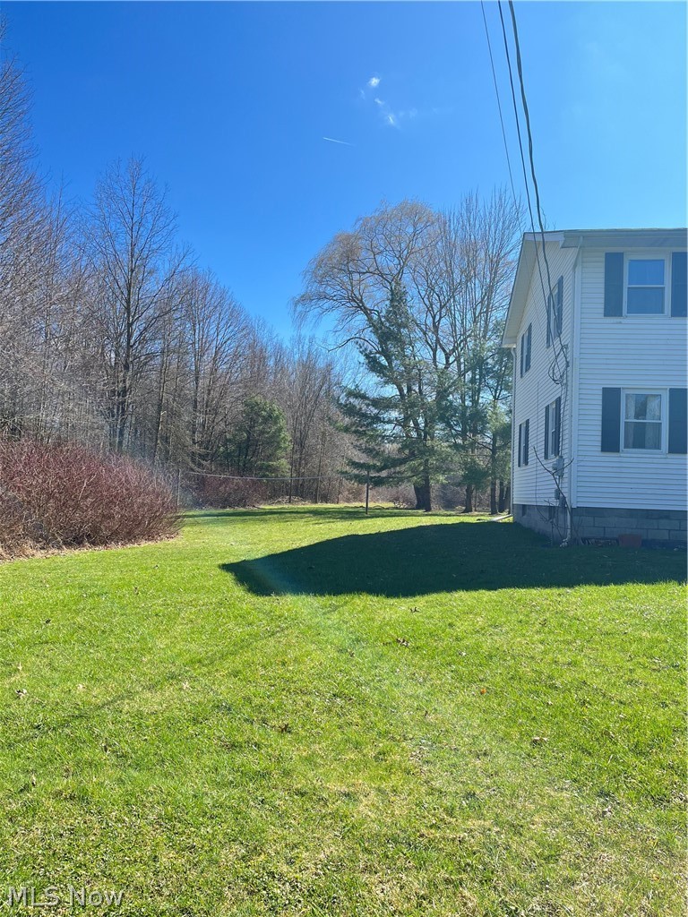361 Mahan Denman Road NW Bristolville OH 44402