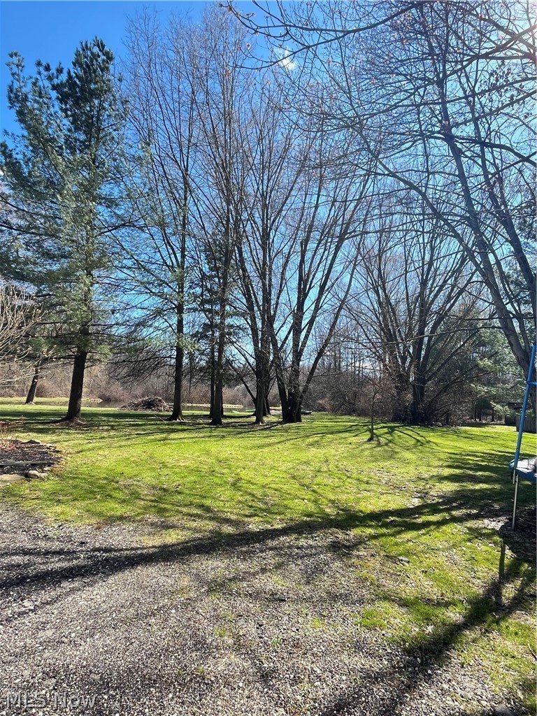 361 Mahan Denman Road NW Bristolville OH 44402