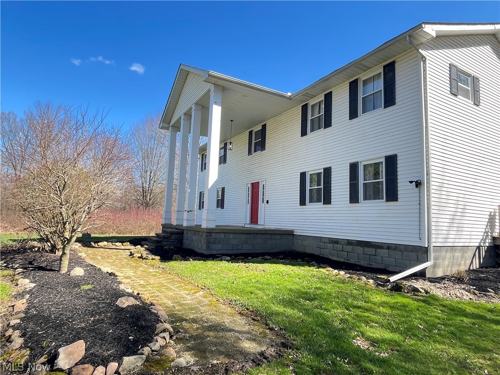 361 Mahan Denman Road NW Bristolville OH 44402
