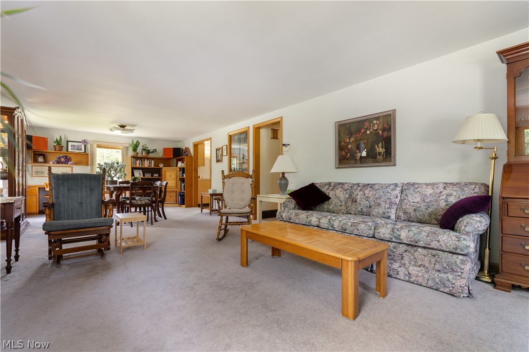 8463 Schubert Avenue NE Alliance OH 44601
