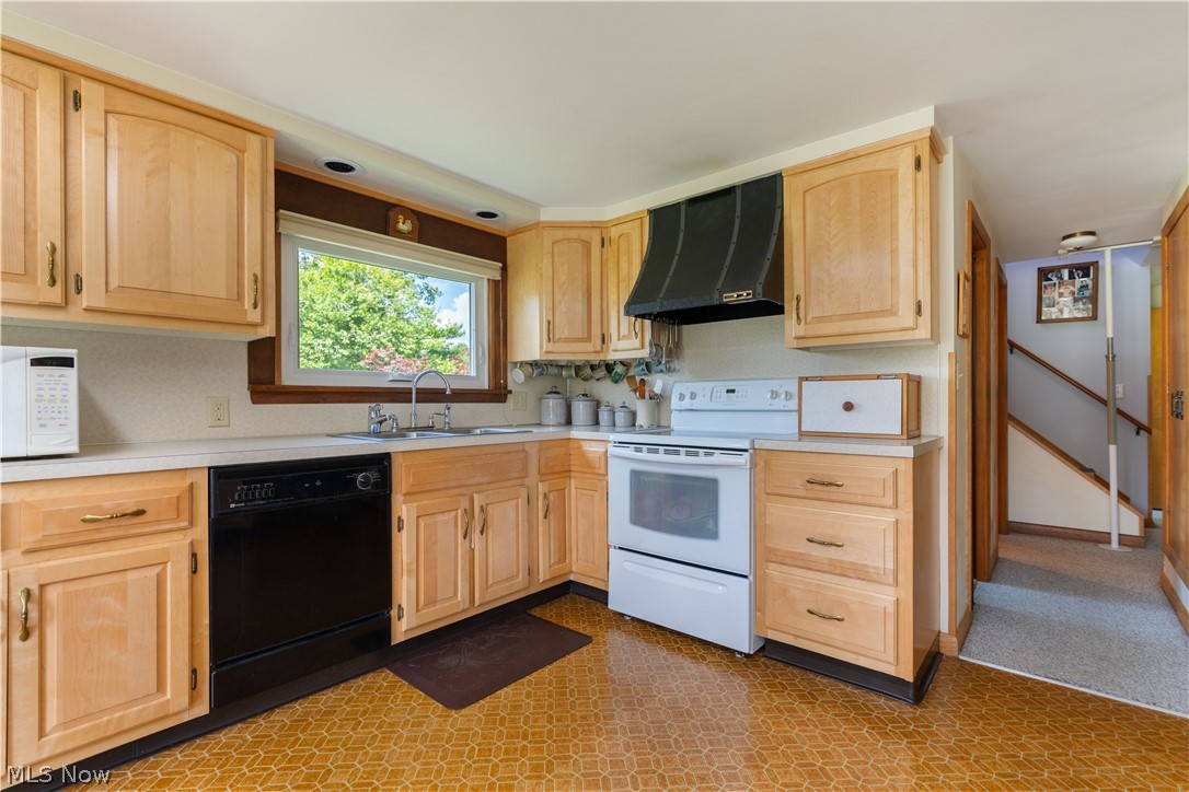 8463 Schubert Avenue NE Alliance OH 44601