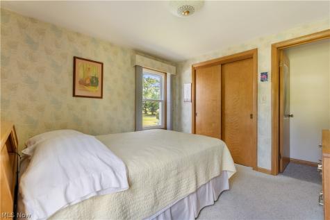 8463 Schubert Avenue NE Alliance OH 44601