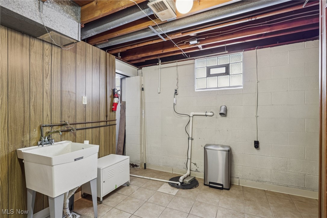 628 Matawan Drive Campbell OH 44405