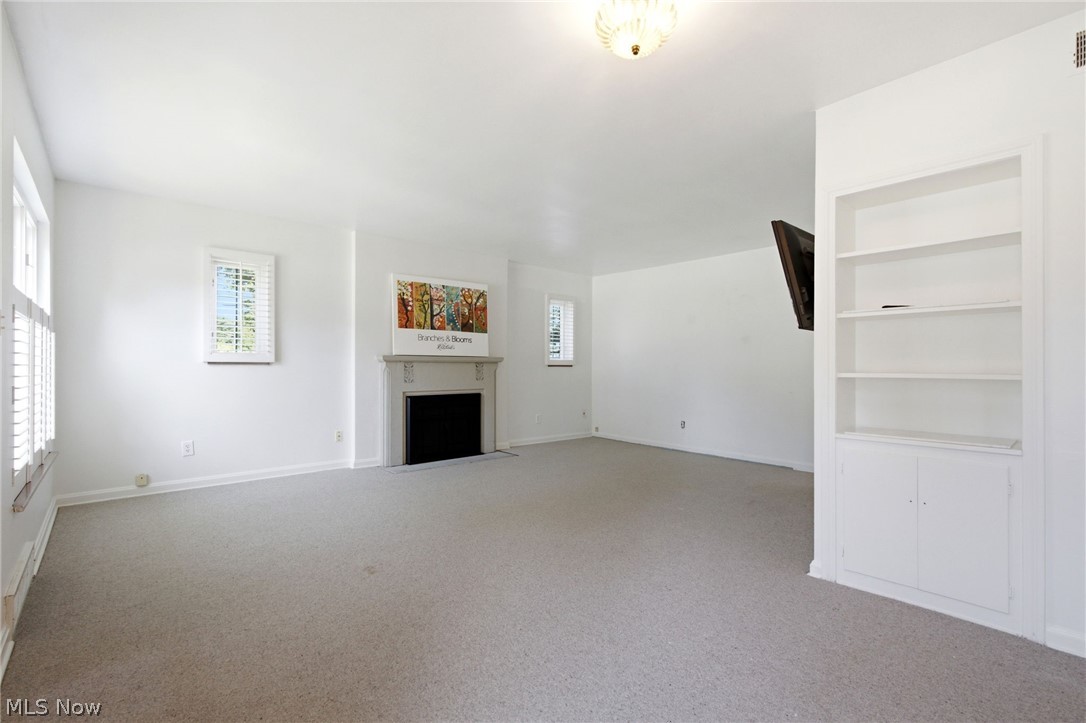 25498 Wolf Road Bay Village OH 44140