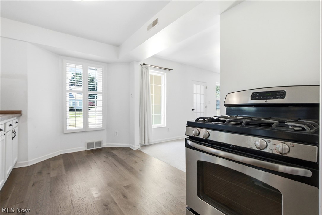 25498 Wolf Road Bay Village OH 44140