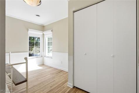25498 Wolf Road Bay Village OH 44140