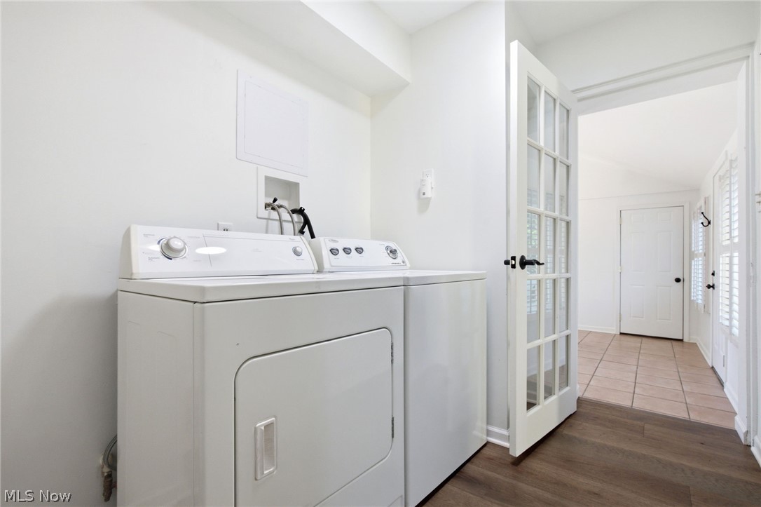 25498 Wolf Road Bay Village OH 44140