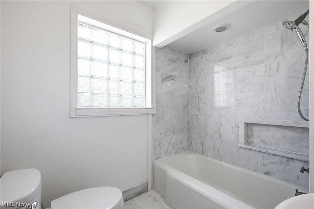 25498 Wolf Road Bay Village OH 44140