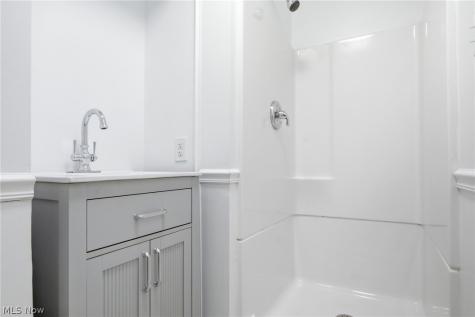 25498 Wolf Road Bay Village OH 44140
