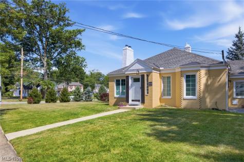 25498 Wolf Road Bay Village OH 44140