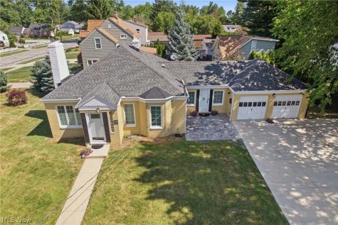 25498 Wolf Road Bay Village OH 44140