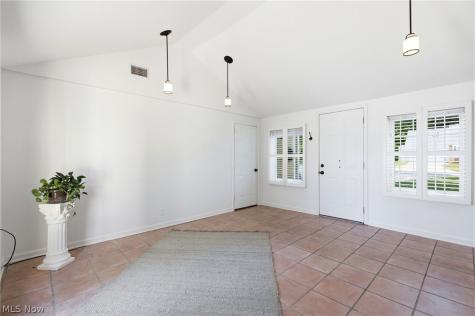 25498 Wolf Road Bay Village OH 44140