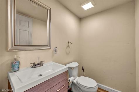 920 Alder Run Way Akron OH 44333
