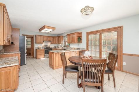 215 Cheltenham Lane Munroe Falls OH 44262