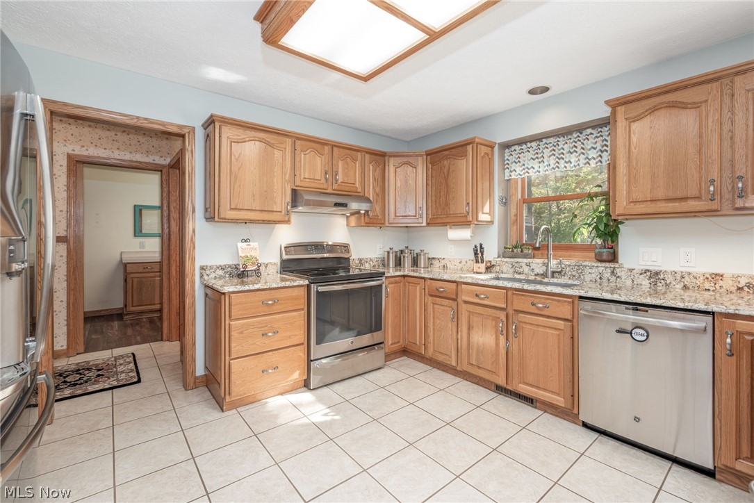 215 Cheltenham Lane Munroe Falls OH 44262