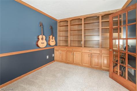 215 Cheltenham Lane Munroe Falls OH 44262