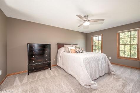 215 Cheltenham Lane Munroe Falls OH 44262