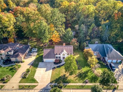 215 Cheltenham Lane Munroe Falls OH 44262