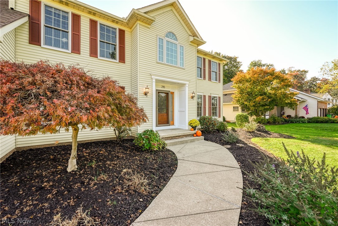 215 Cheltenham Lane Munroe Falls OH 44262