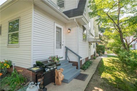 507 W Maple Street North Canton OH 44720