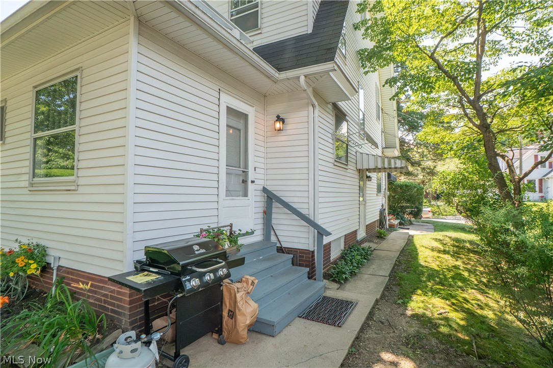 507 W Maple Street North Canton OH 44720