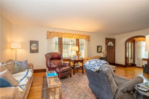 507 W Maple Street North Canton OH 44720