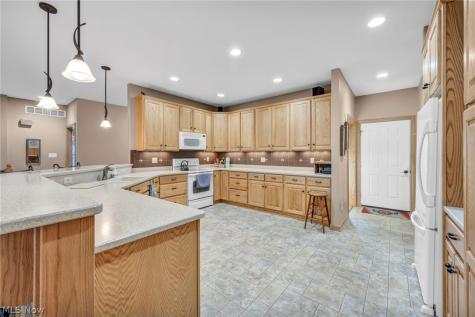 174 Circle Drive Doylestown OH 44230
