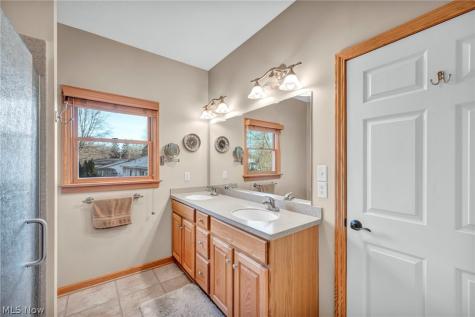 174 Circle Drive Doylestown OH 44230