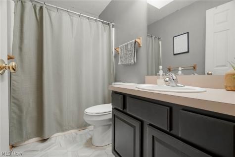 1623 Isaac Trail Akron OH 44306