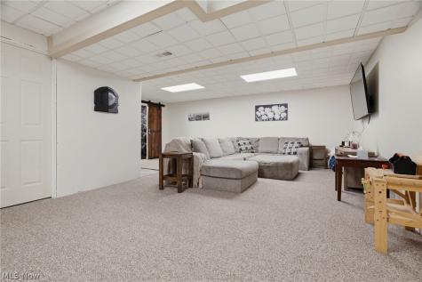 1623 Isaac Trail Akron OH 44306