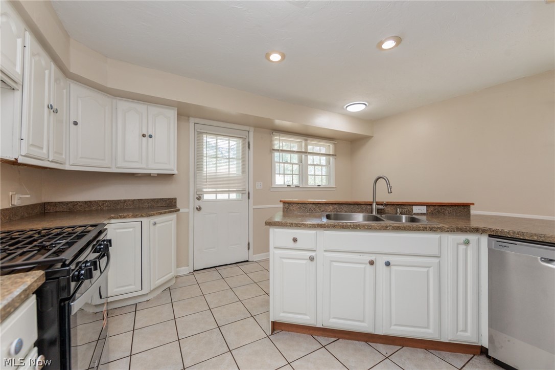 112 Arlington Circle Wickliffe OH 44092
