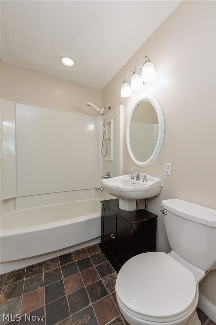 112 Arlington Circle Wickliffe OH 44092