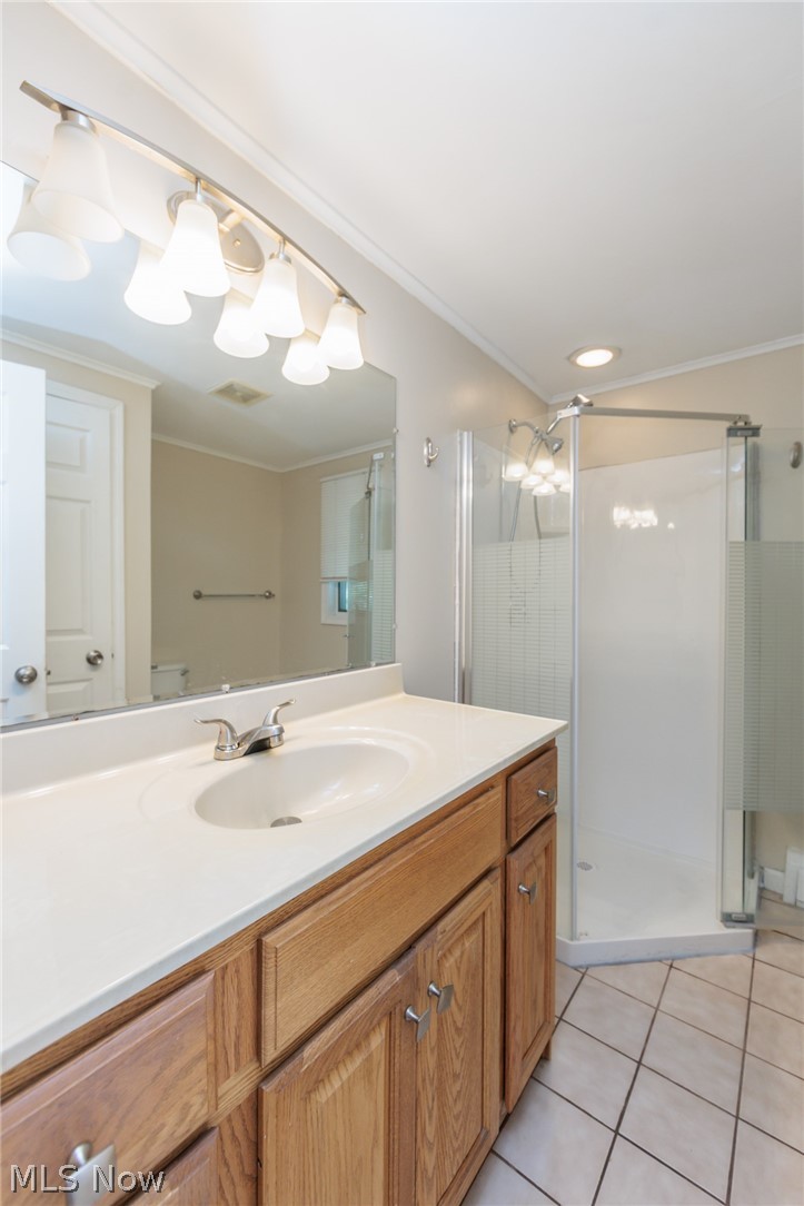 112 Arlington Circle Wickliffe OH 44092