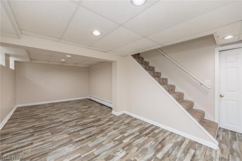 112 Arlington Circle Wickliffe OH 44092