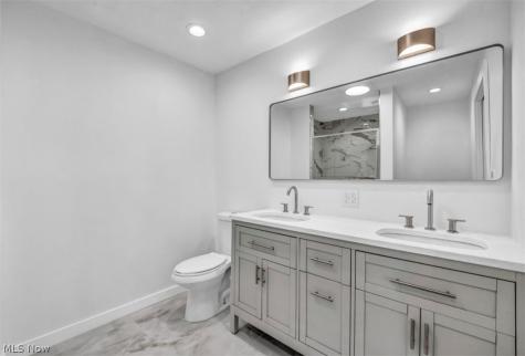 5140 Chestnut Hill Drive Willoughby OH 44094
